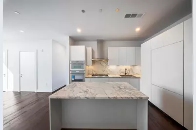 1711 Allen Parkway #1802, Houston, TX 77019 - Photo 10