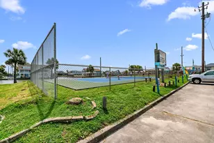3811 Brewster Key Dr, Galveston, TX 77554 - Photo 40