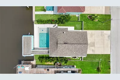 3811 Brewster Key Drive, Galveston, TX 77554 - Photo 48