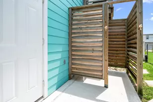 3811 Brewster Key Dr, Galveston, TX 77554 - Photo 34
