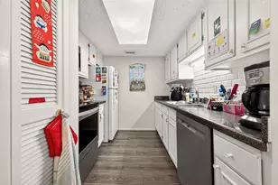 2234 S Piney Point Rd, Houston, TX 77063 - Photo 12