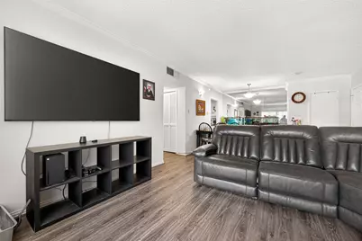 2234 S Piney Point Road #206, Houston, TX 77063 - Photo 18