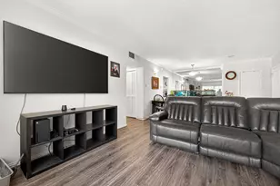 2234 S Piney Point Rd, Houston, TX 77063 - Photo 18