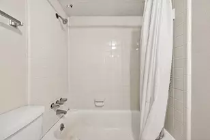 2234 S Piney Point Rd, Houston, TX 77063 - Photo 22