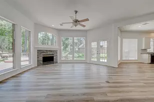 38 Tethered Vine Pl, The Woodlands, TX 77382 - Photo 4