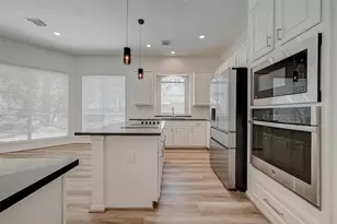 38 Tethered Vine Pl, The Woodlands, TX 77382 - Photo 6