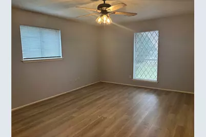 402 Oak Harbor Drive, Houston, TX 77062 - Photo 18