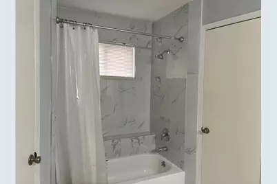 402 Oak Harbor Drive, Houston, TX 77062 - Photo 22