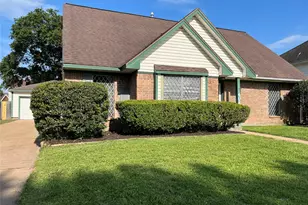 402 Oak Harbor Dr, Houston, TX 77062 - Photo 1