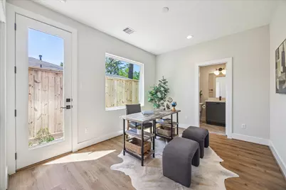 526 Janisch Road, Houston, TX 77018 - Photo 6