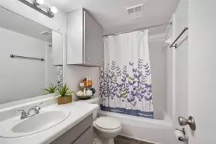 4400 Memorial Dr, Houston, TX 77007 - Photo 2