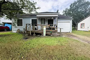 608 Hackberry Bend, Ganado, TX 77979 - Photo 1