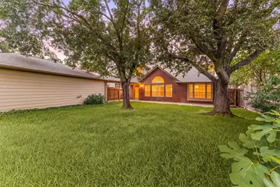 9423 Walnut Brook Court, Houston, TX 77040 - Photo 44