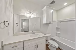 706 W Dallas St, Conroe, TX 77301 - Photo 14