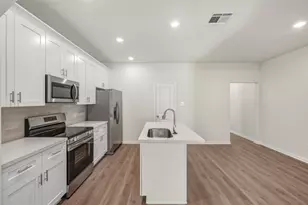 706 W Dallas St, Conroe, TX 77301 - Photo 6