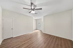 706 W Dallas St, Conroe, TX 77301 - Photo 8