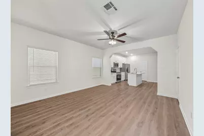 706 W Dallas Street, Conroe, TX 77301 - Photo 2