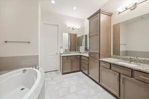 2618 Madeline Grove Dr, Houston, TX 77008 - Photo 14