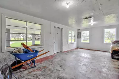 11 Plantation Drive, Damon, TX 77430 - Photo 14