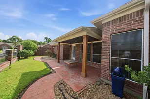 515 Pine Ridge Ct, Friendswood, TX 77546 - Photo 20