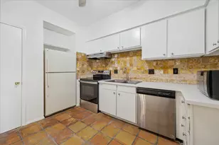 2100 Tanglewilde St, Houston, TX 77063 - Photo 4