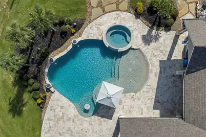 14214 Meadowlands Drive, Mont Belvieu, TX 77523 - Photo 6