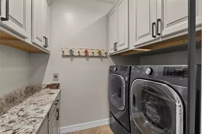 14214 Meadowlands Drive, Mont Belvieu, TX 77523 - Photo 20