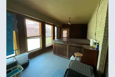 206 Mann Street, Yoakum, TX 77995 - Photo 22