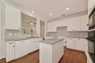 5779 Doliver Dr, Houston, TX 77057 - Photo 18