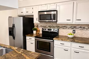 2220 Bering Dr, Houston, TX 77057 - Photo 2