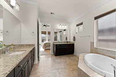 3326 Dovetail Hollow Lane, Houston, TX 77365 - Photo 14