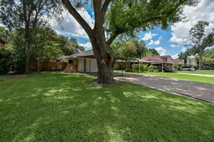 1915 Avenue B, Katy, TX 77493 - Photo 4
