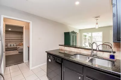 1915 Avenue B, Katy, TX 77493 - Photo 14