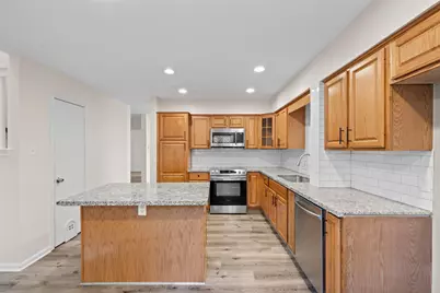 5711 Lorinowoods Drive, Houston, TX 77066 - Photo 10