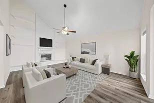 5711 Lorinowoods Dr, Houston, TX 77066 - Photo 2