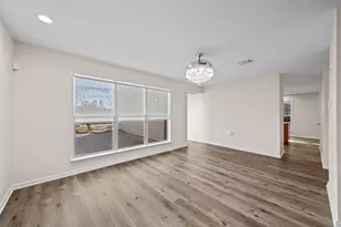 5711 Lorinowoods Dr, Houston, TX 77066 - Photo 8