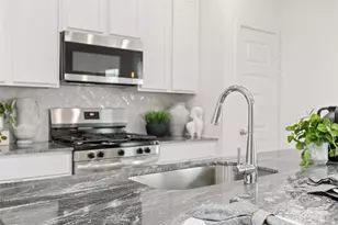 2818 Milton Ldg Ln, Houston, TX 77051 - Photo 6