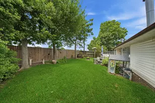 411 Forest Hills Dr, League City, TX 77573 - Photo 18