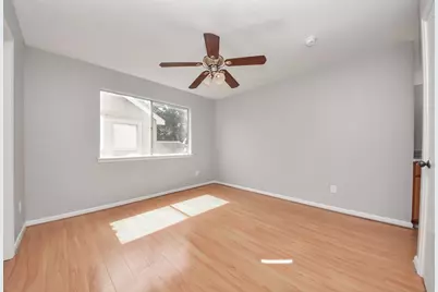 115 Squires Bend, Stafford, TX 77477 - Photo 16