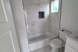 4562 Teton St, Houston, TX 77051 - Photo 12