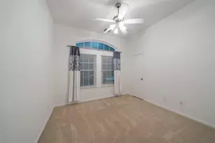 11 Gilmore Grove Pl, The Woodlands, TX 77382 - Photo 6