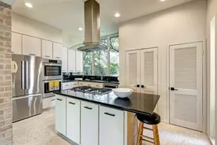 326 Tealwood Dr, Houston, TX 77024 - Photo 8
