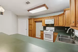 887 Co Rd 404, Dayton, TX 77535 - Photo 22