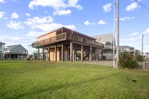 2691 Gillespie, Crystal Beach, TX 77650 - Photo 4