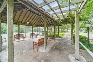 9345 Westwood Village Dr, Houston, TX 77036 - Photo 26