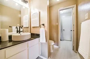 9345 Westwood Village Dr, Houston, TX 77036 - Photo 20