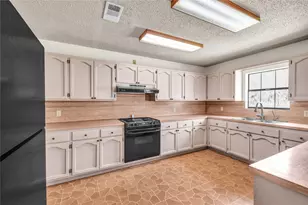 6192 County Rd 803, Sweeny, TX 77480 - Photo 14