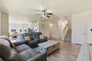 410 Walnut Branch Dr, Baytown, TX 77523 - Photo 6