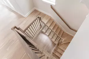 819 Bringhurst St, Houston, TX 77020 - Photo 2