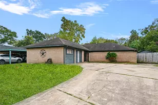 4205 Lariat Dr, Baytown, TX 77521 - Photo 2